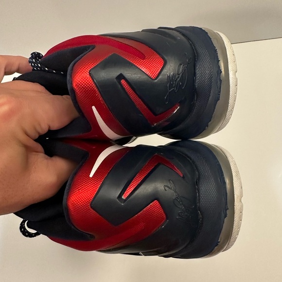 Nike Max LeBron 11 Low "Independence Day" Special Edition | 642849-614 Size 10 - Picture 4 of 12